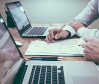 Utmaningar och möjligheter för nya kasinon när det gäller att erhålla licenser och myndighetsgodkännanden i olika jurisdiktioner